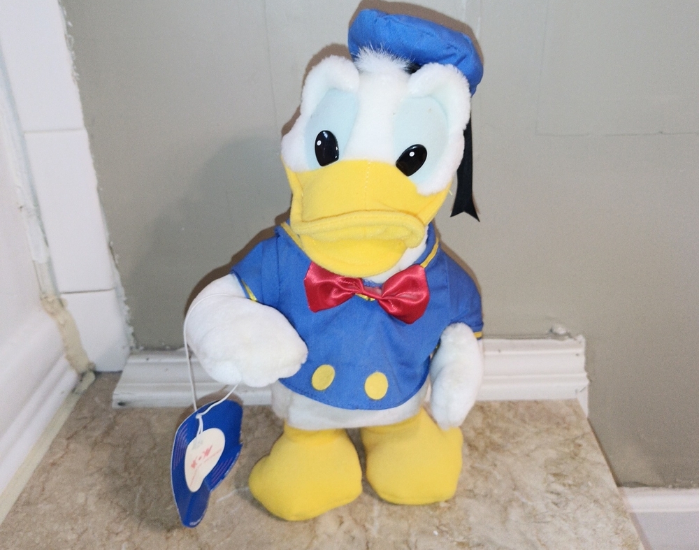 Plush World of Wonder Donald Duck Like Teddy Ruxpin